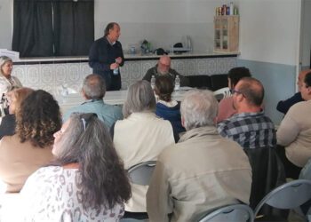 Reunión en la sede de la AVV Los Balcones / FOTO: Federación Chiclana Norte