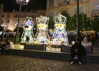 Detalle del alumbrado navideño en la capital gaditana / FOTO: Eulogio García
