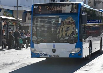 Uno de los nuevos autobuses de la flota / FOTO: Ayto.