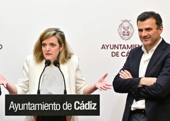 Una pasada rueda de prensa de la concejala de Hacienda y el alcalde / FOTO: Eulogio García