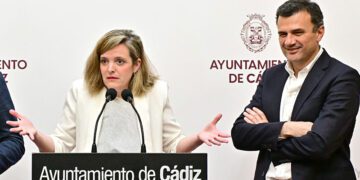 Una pasada rueda de prensa de la concejala de Hacienda y el alcalde / FOTO: Eulogio García