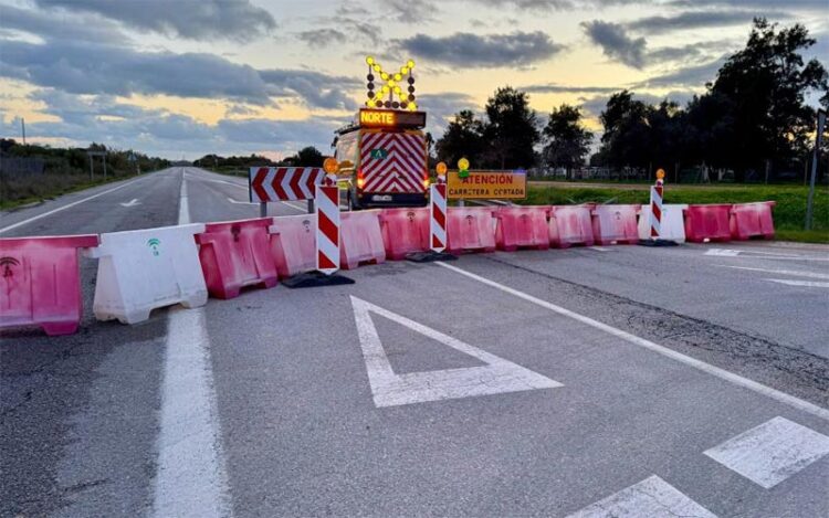 Aviso de corte de carretera / FOTO: Ayto.