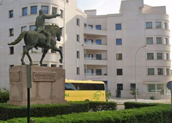 Estatua del libertador Simón Bolívar regalada a Cádiz