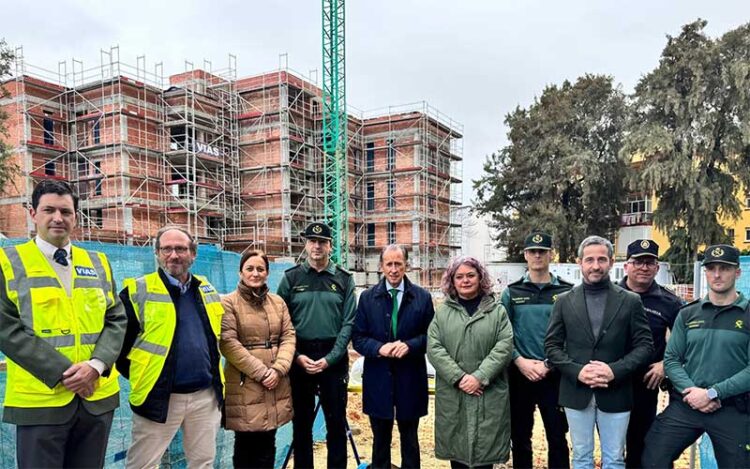 Posado en la zona de obras / FOTO: Ayto.