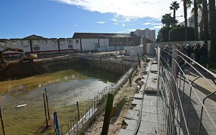 Trabajando en los futuros cimientos / FOTO: Eulogio García