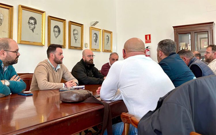 Un momento de la reunión con el comité de empresa / FOTO: Ayto.