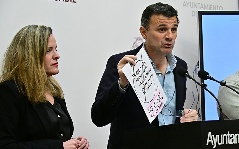 Negando el protocolo de hostigamiento en rueda de prensa / FOTO: Eulogio García
