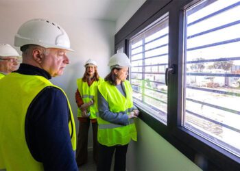 Reciente visita a las obras de una promoción pública en Ronda del Estero / FOTO: Ayto.