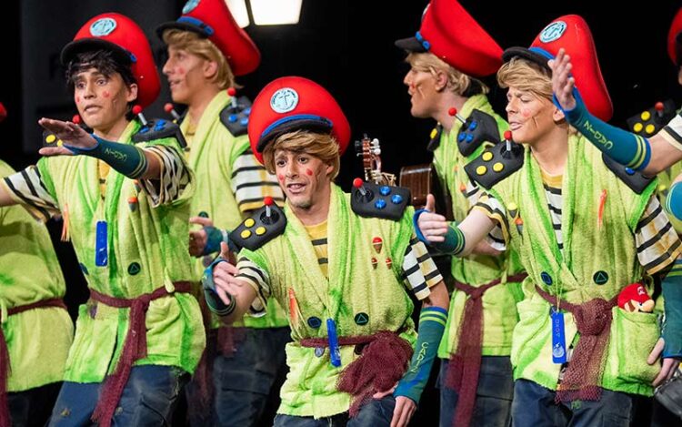 ‘Cádiz: El videojuego’, chirigota juvenil finalista / FOTO: Reyna -Ayto.