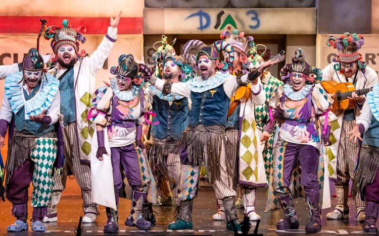 Actuando en la final del Falla / FOTO: Reyna-Ayto.