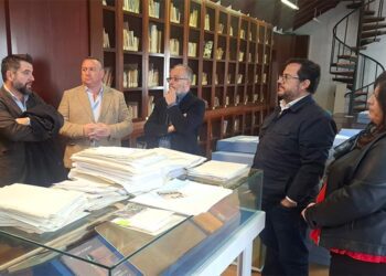 El delegado del Estado de la Zona Franca visitando la sede de la Fundación / FOTO: Zona Franca