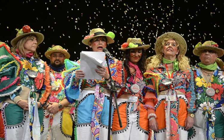 Las integrantes femeninas del jurado oficial, al frente / FOTO: DBC