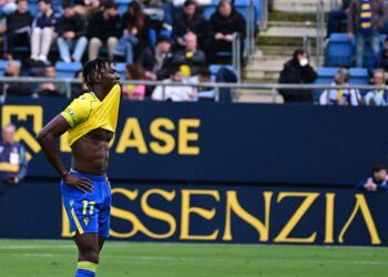 La desesperación de Dawda tras fallar varias ocasiones / FOTO: Eulogio García