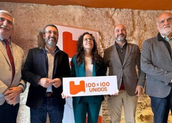 Román, arropada en Jerez por Franco y Vidal, entre otros / FOTO: 100x100 Unidos