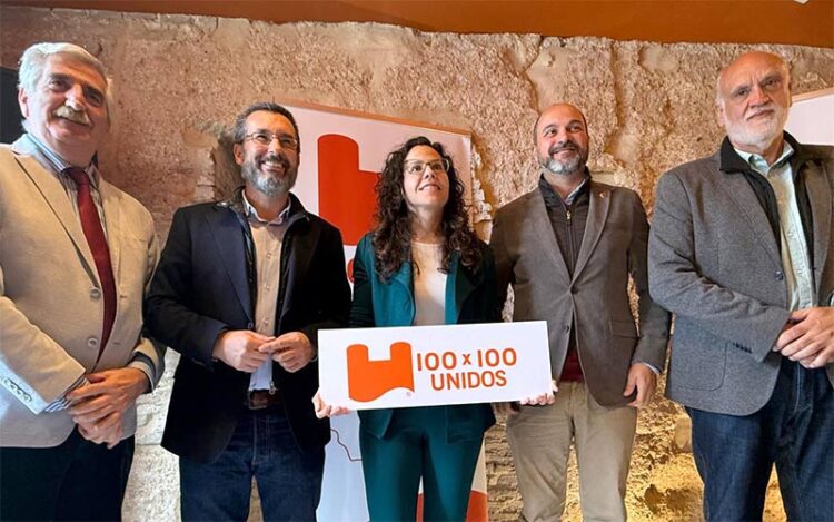 Román, arropada en Jerez por Franco y Vidal, entre otros / FOTO: 100x100 Unidos