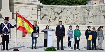 Escolares interviniendo en el acto institucional / FOTO: Eulogio García