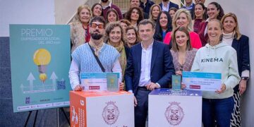 Posado tras el acto de entrega de premios / FOTO: Ayto.
