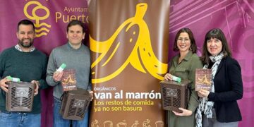 Presentando la campaña que explicará a los vecinos el uso del nuevo bombo / FOTO: Ayto.