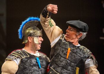 Un momento de la actuación de la chirigota de Tenerife / FOTO: Reyna-Ayto.