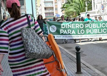 Una pasada marcha de la Marea Verde por Cádiz / FOTO: Eulogio García