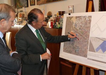 Román sobresale en un plano la zona de actuación / FOTO: Ayto.