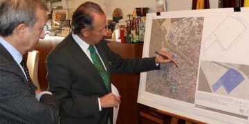 Román sobresale en un plano la zona de actuación / FOTO: Ayto.