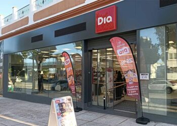 Entrada a la nueva tienda en La Isla / FOTO: Dia