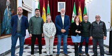 Vidal junto a la mayoría de investigadores / FOTO: Eulogio García