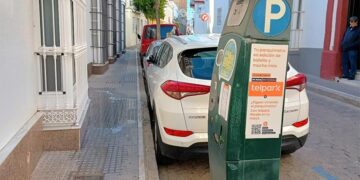 Uno de los parquímetros en el entorno del Ayuntamiento / FOTO: DBC