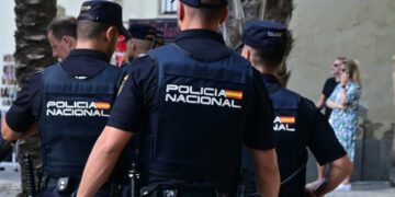 Agentes de la Policía de patrulla / FOTO: Eulogio García