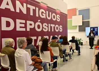 Celebrando el Día del Libro en las flamantes instalaciones / FOTO: Eulogio García