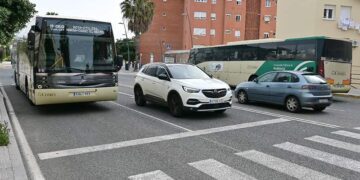 Dos Comes cruzándose por las calles de Cádiz / FOTO: Eulogio García