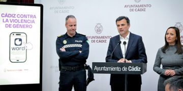 Presentando en marzo de 2025 los usos de la aplicación / FOTO: Ayto.