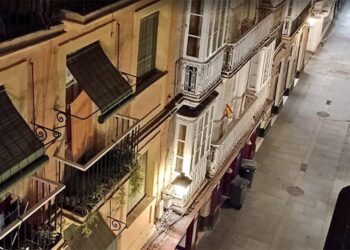 Faroles de la calle San Francisco / FOTO: DBC