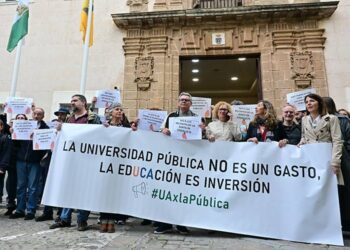 Concentración en la capital gaditana / FOTO: Eulogio García