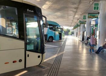 En la estación de autobuses de Cádiz / FOTO: Junta