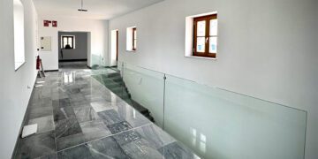Interior del edificio recuperado a la espera de su dotación / FOTO: Ayto.