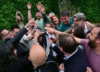 Haciendo piña antes del acto de precampaña / FOTO: Eulogio García