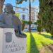 Escultura de Alberti en la plaza del Polvorista / FOTO: DBC