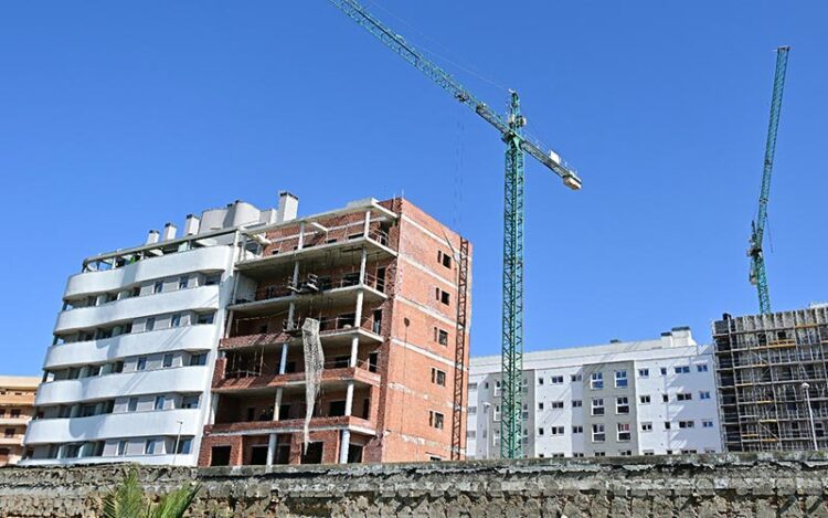 Varias de las promociones que se construyen en Los Chinchorros / FOTO: Eulogio García