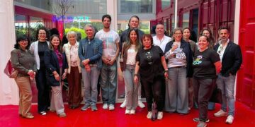Posado de bienvenida con las empresas participantes / FOTO: Zona Franca