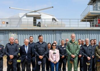 Uno de los posados de la visita / FOTO: Rubén Somonte - Defensa