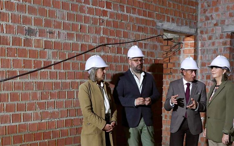 Un momento de la "visita técnica" a la obra / FOTO: Diputación