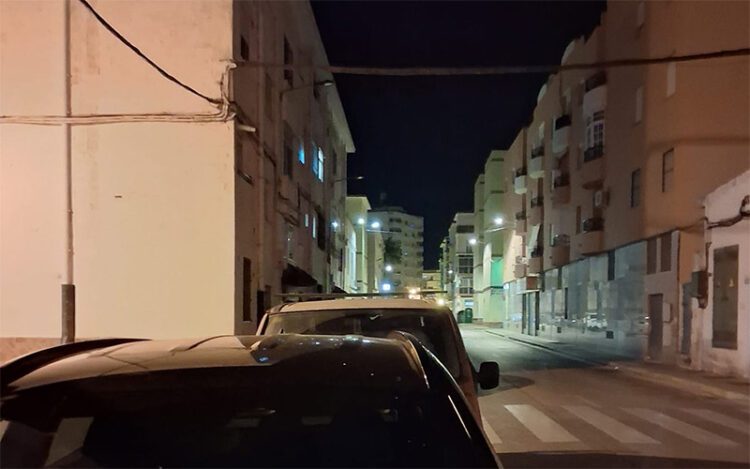 Calle de El Puerto con carencias de alumbrado / FOTO: Flave