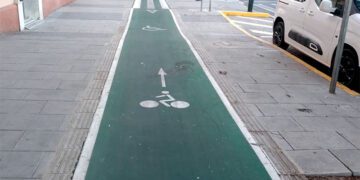 Detalle de un tramo del carril bici sobre el soterramiento / FOTO: DBC