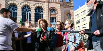 Esperanza Gómez compareciendo en la plaza Fragela / FOTO: Eulogio García