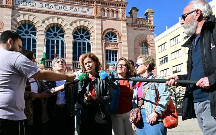 Esperanza Gómez compareciendo en la plaza Fragela / FOTO: Eulogio García