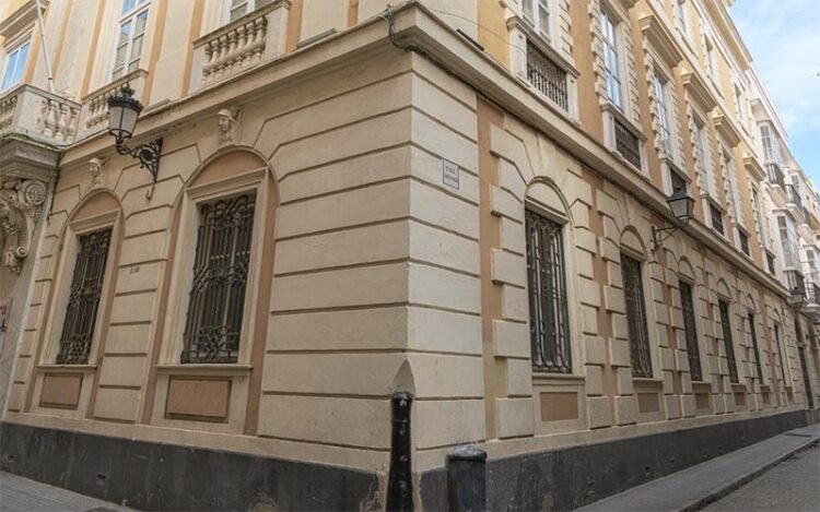 Detalle de la finca de la calle Ahumada en la que se actuará / FOTO: Cámara de Cádiz