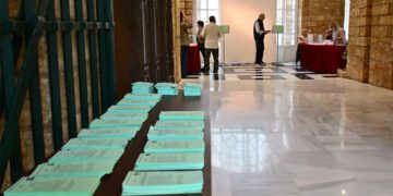 Momento de tranquilidad de la jornada electoral / FOTO: Eulogio García
