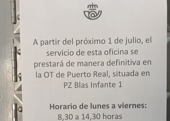 Cartel en la oficina del Río que anuncia su cierre / FOTO: AxSí